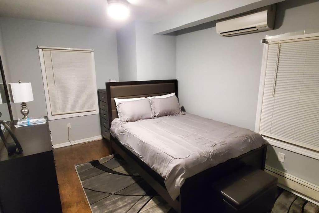 Quiet 3 Bedroom Apartment In Private Home New York Exterior photo