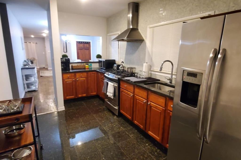 Quiet 3 Bedroom Apartment In Private Home New York Exterior photo